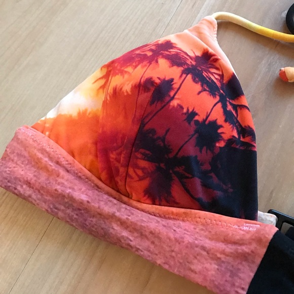 Victoria’s Secret The Babe Triangle Top - Picture 4 of 6